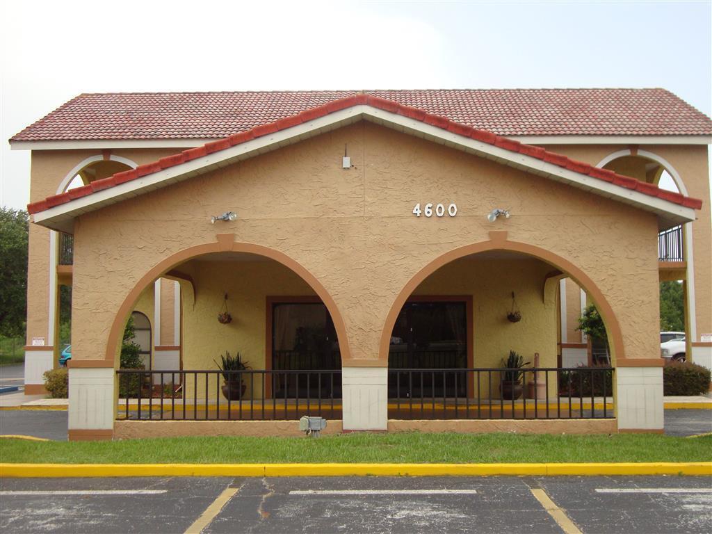 Goldstar Inn & Suites Kissimmee Eksteriør billede