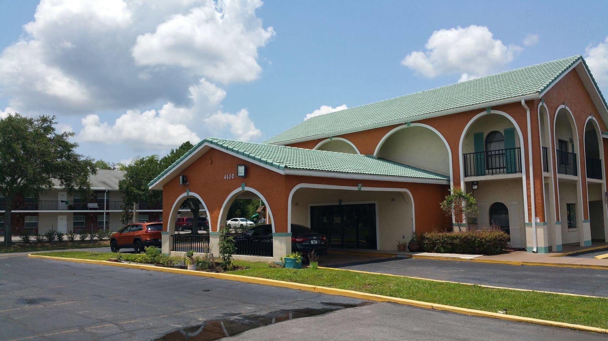 Goldstar Inn & Suites Kissimmee Eksteriør billede