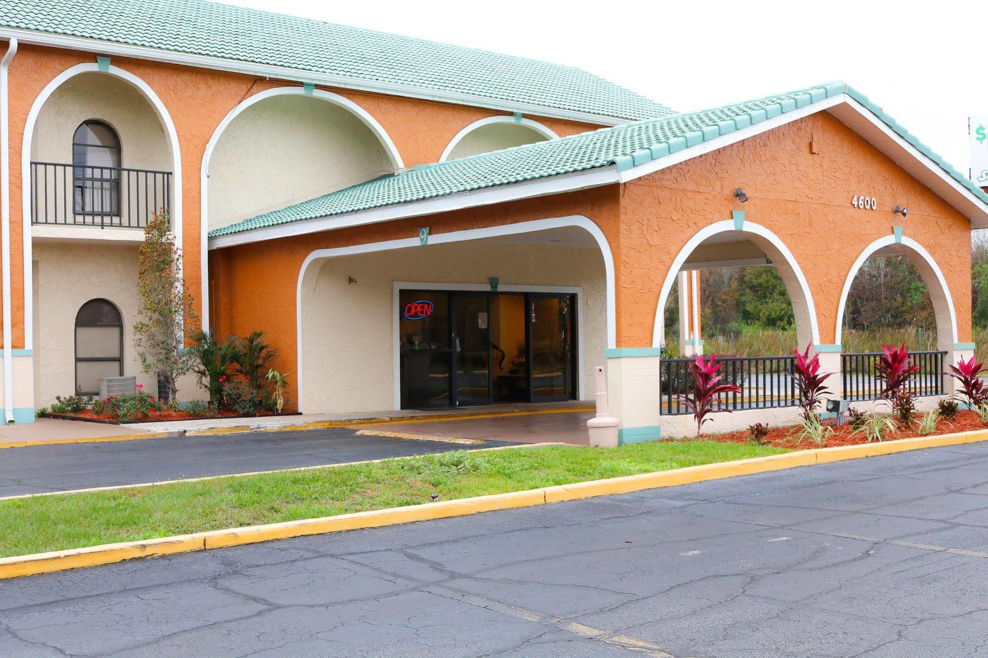 Goldstar Inn & Suites Kissimmee Eksteriør billede